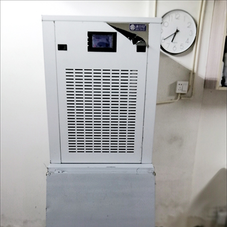 200公斤雪花制冰机交付洛阳某火锅店